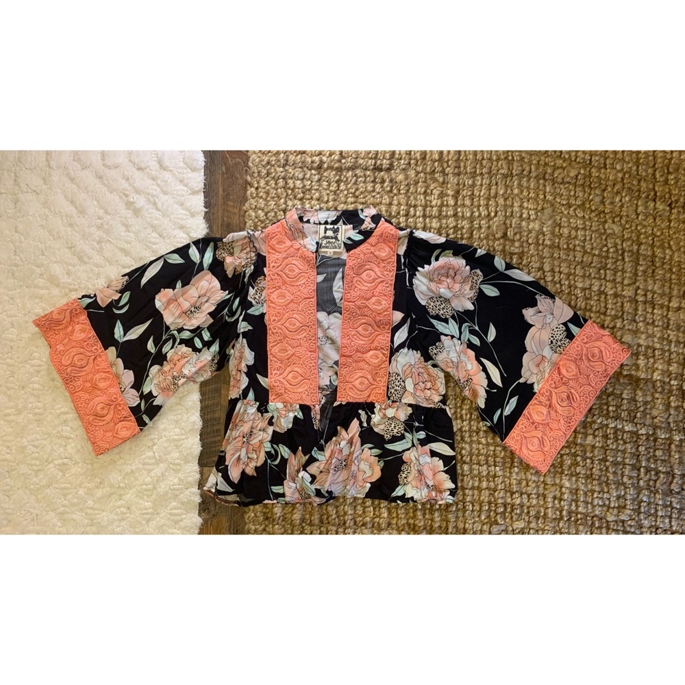 Cropped Kimono Style Jacket